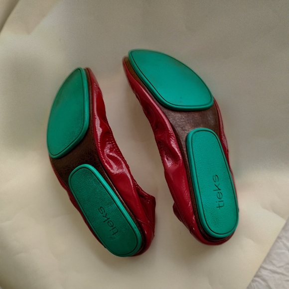 Tieks by Gavrieli Women's Size 8 Ruby Red patent Foldable Ballet Flats - Picture 15 of 15